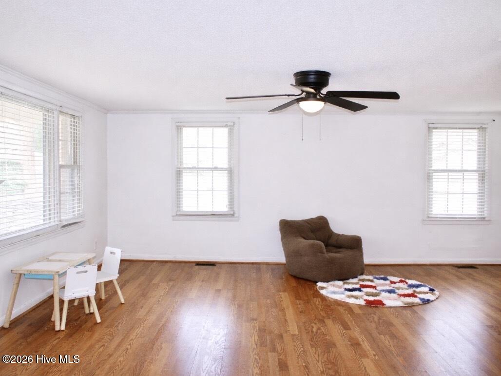 6253 Livingston Chapel Road Delco, NC 28436 - Photo 15 of 26 Den