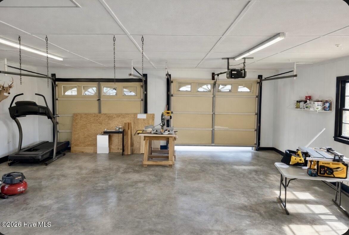 6253 Livingston Chapel Road Delco, NC 28436 - Photo 5 of 26 Garage