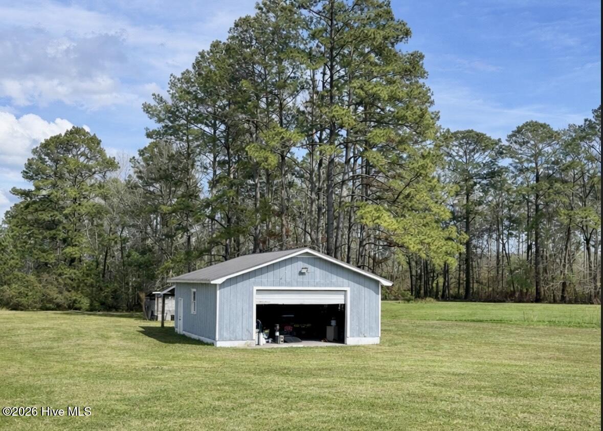 6253 Livingston Chapel Road Delco, NC 28436 - Photo 7 of 26 Workshop/detached garage