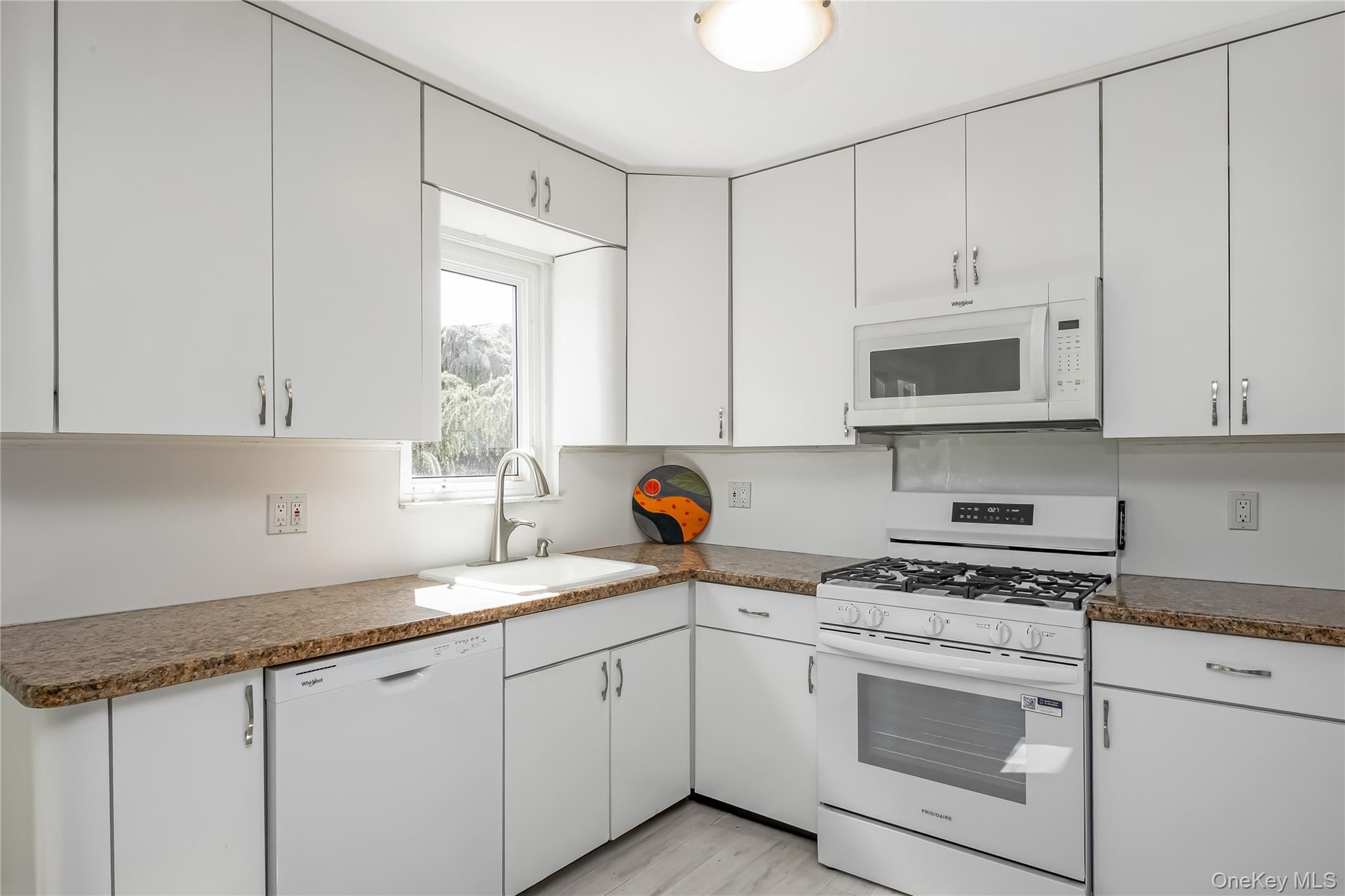 3017 Roxbury Road Oceanside, NY 11572 - Photo 11 of 29