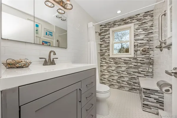 $739,000 | 3017 Roxbury Road, Oceanside, NY 11572