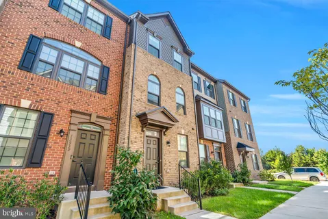 $650,000 | 13937 Airfoil Road, Herndon, VA 20171
