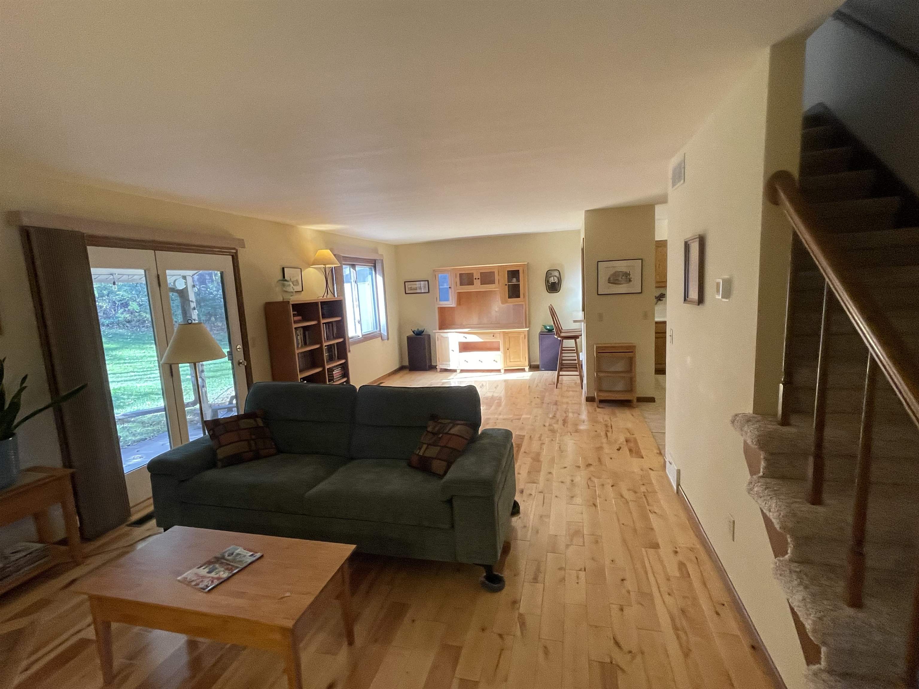 5933 Forest Fitchburg, WI 53711 - Photo 4 of 18