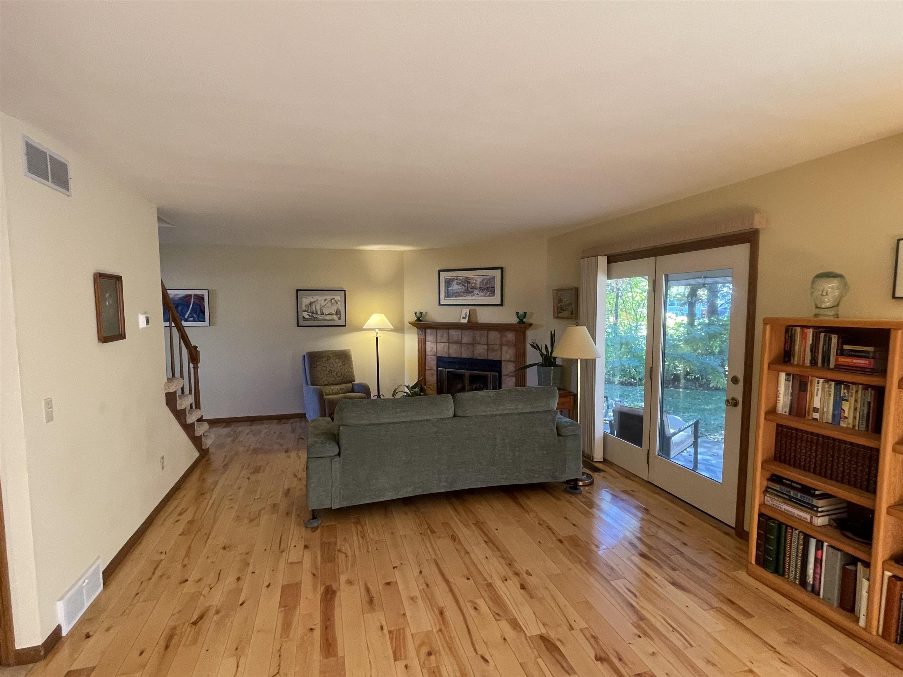 5933 Forest Fitchburg, WI 53711 - Photo 6 of 18