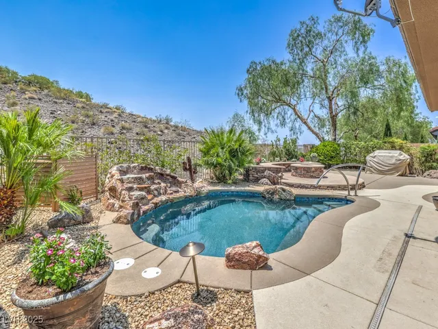 $3,200 | 25 Gladewater Drive, Henderson, NV 89052