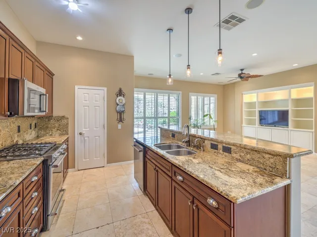 $3,200 | 25 Gladewater Drive, Henderson, NV 89052