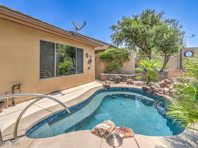 $3,200 | 25 Gladewater Drive, Henderson, NV 89052