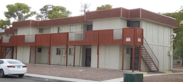 $1,495 | 5390 South Swenson Street, Unit 27, Las Vegas, NV 89119