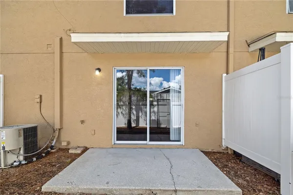$2,050 | 8505 Edgewater Pl Boulevard, Tampa, FL 33615