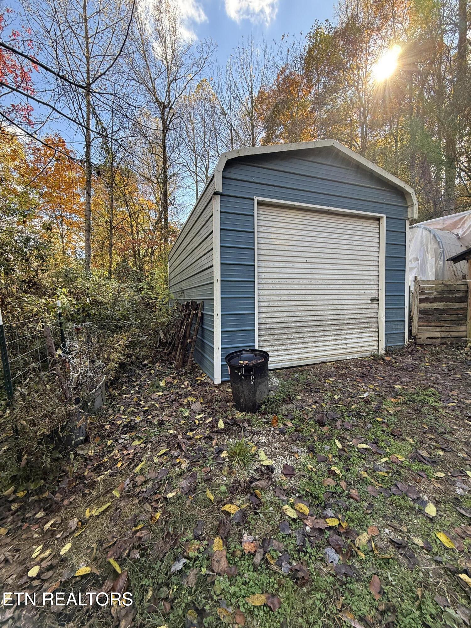 1107 Catoosa Road Wartburg, TN 37887 - Photo 11 of 27 IMG_0731