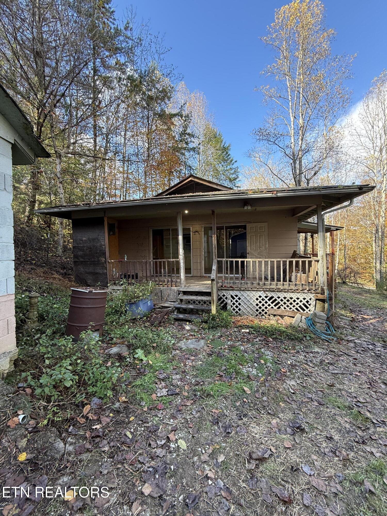 1107 Catoosa Road Wartburg, TN 37887 - Photo 5 of 27 IMG_0720