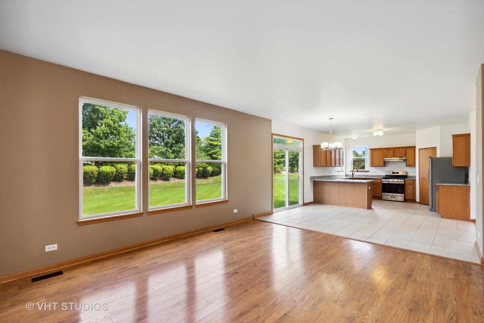 3536 High Ridge Road Carpentersville, IL 60110 - Photo 8 of 15 Gallery Image 8