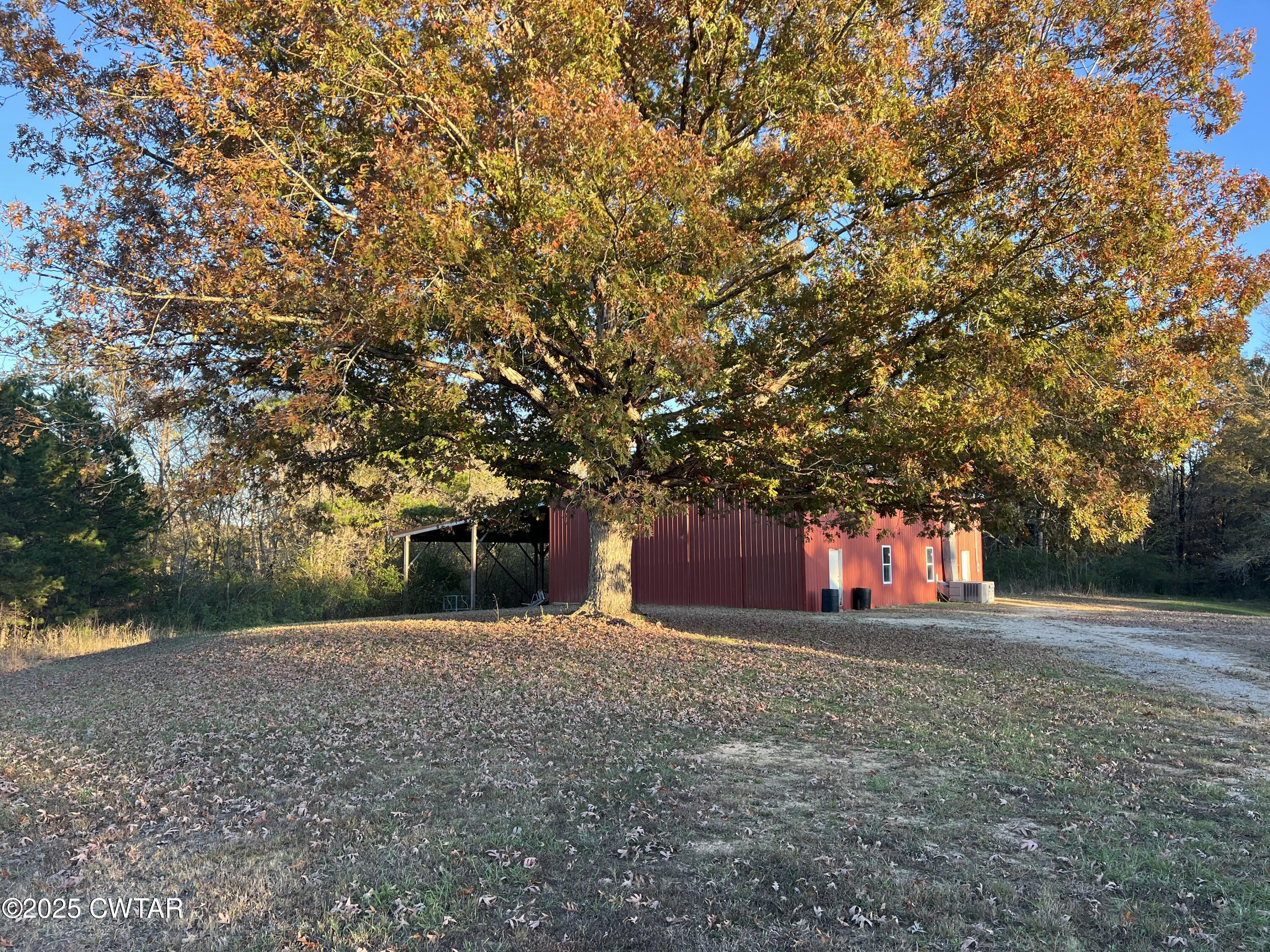 4335 Silerton Road Henderson, TN 38340 - Photo 22 of 24 a view of an empty room with an empty space