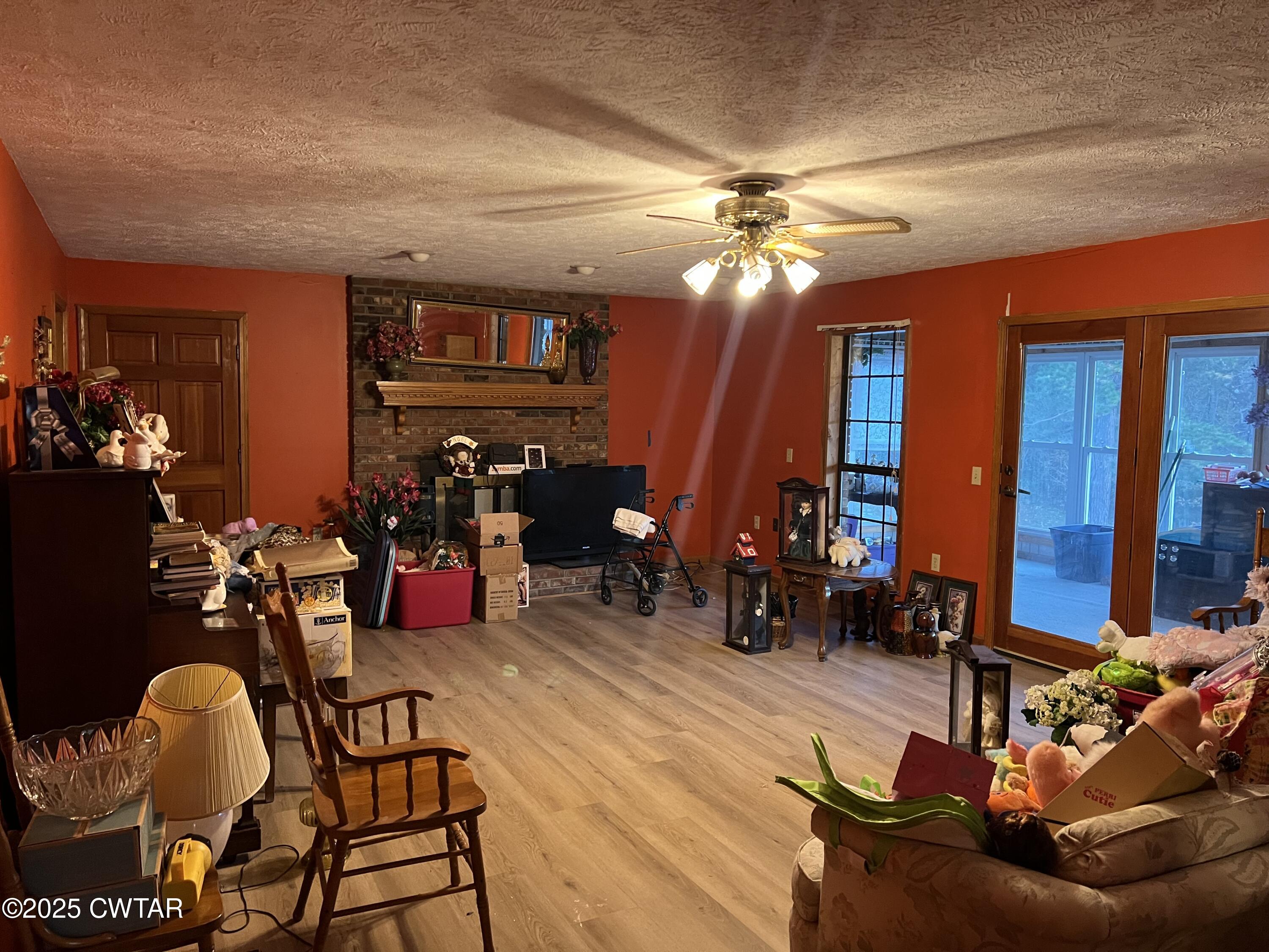 4335 Silerton Road Henderson, TN 38340 - Photo 9 of 24 a living room with furniture