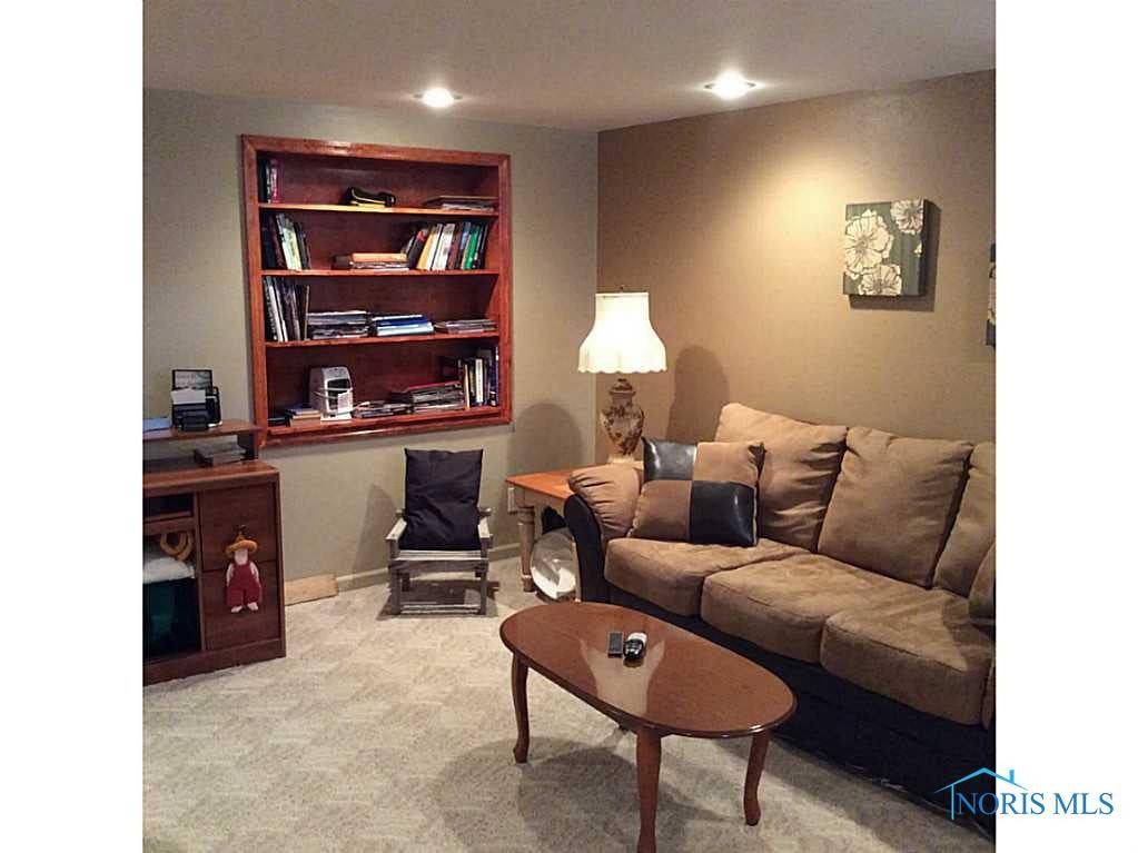 1122 Harrow Road Toledo, OH 43615 - Photo 14 of 18 Rec Room. built-ins