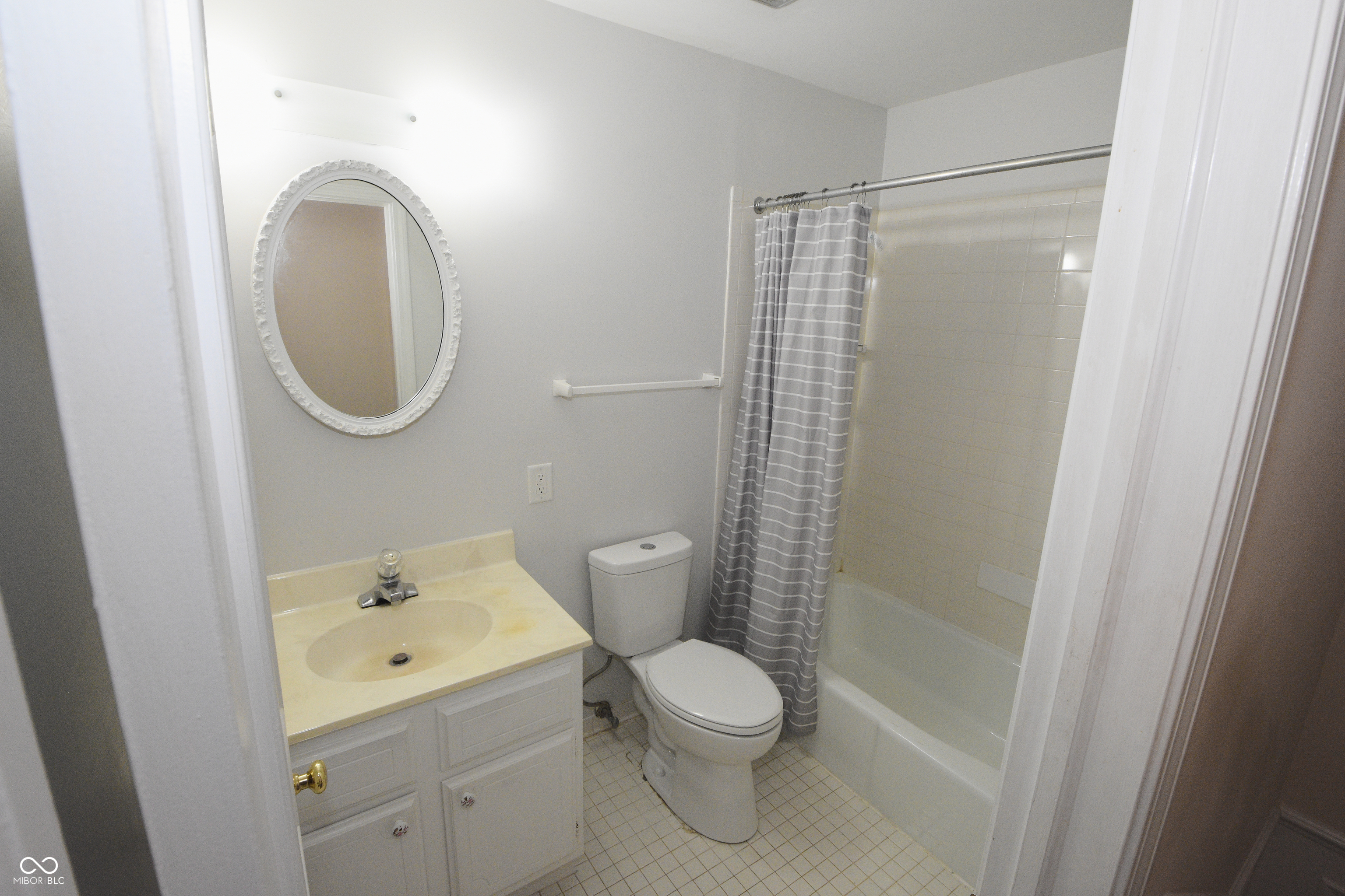 5533 Roxbury Terrace Indianapolis, IN 46226 - Photo 37 of 65