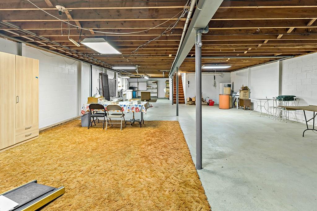 275 Swearingen Road Georgetown, PA 15043 - Photo 27 of 40 a view of a studio with wooden floor