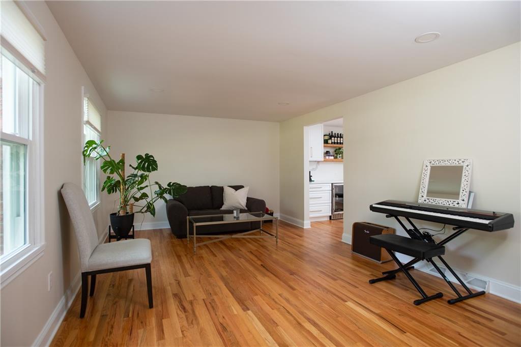 115 Sandhurst Road Pittsburgh, PA 15241 - Photo 2 of 28 Gallery Image 2