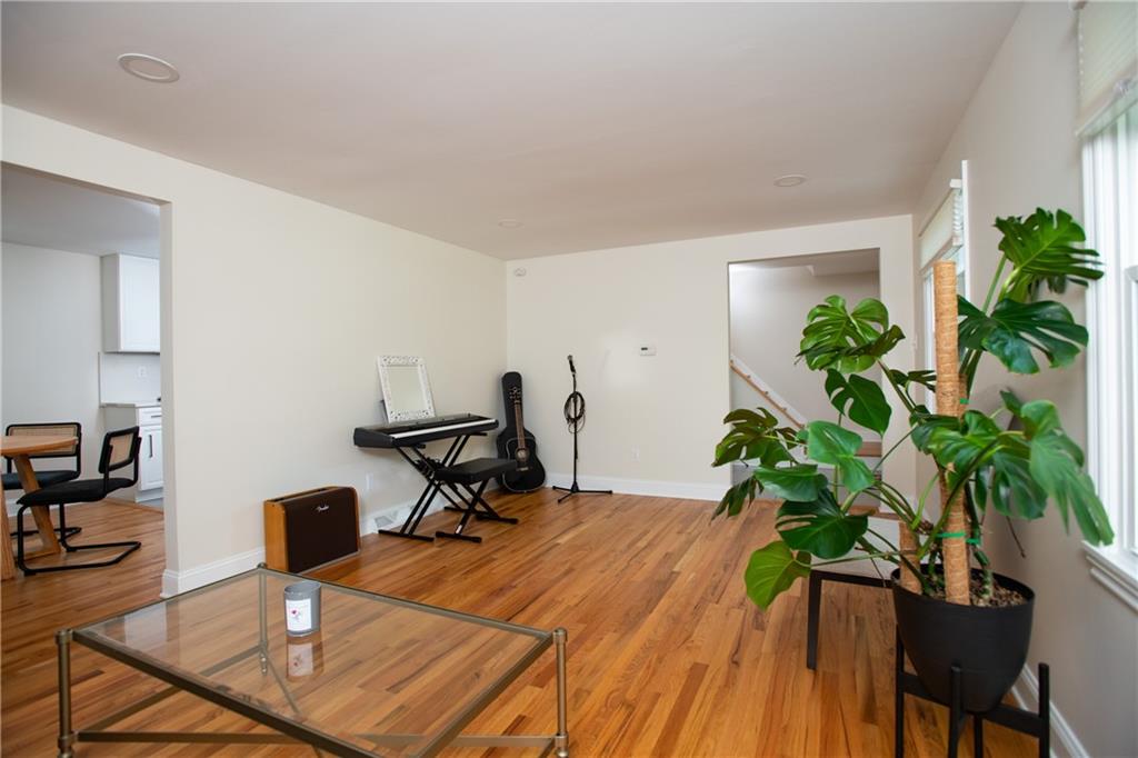 115 Sandhurst Road Pittsburgh, PA 15241 - Photo 4 of 28 Gallery Image 4