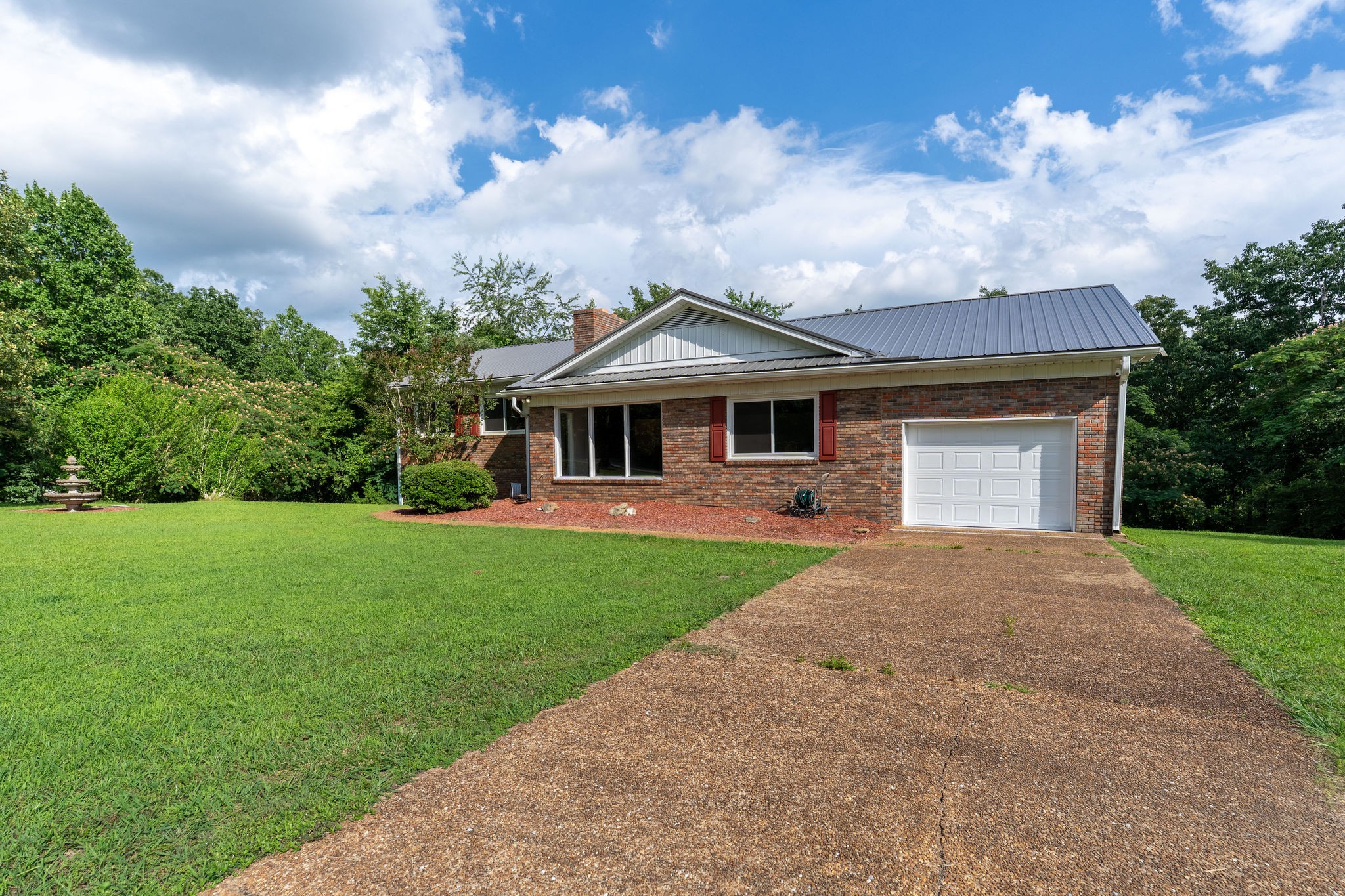 159 Mindy Road Waynesboro, TN 38485 - Photo 2 of 51