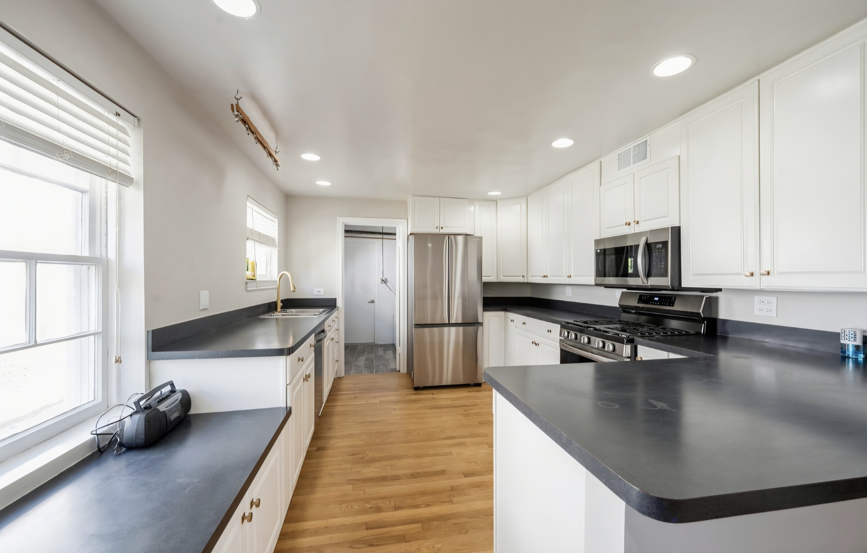 1578 McCraren Road Highland Park, IL 60035 - Photo 4 of 12