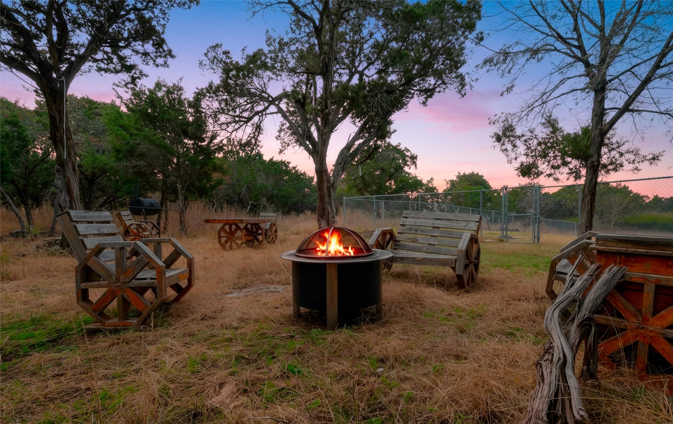 16017 Toby Court Temple, TX 76502 - Photo 27 of 33 a backyard of a house with table and chairs