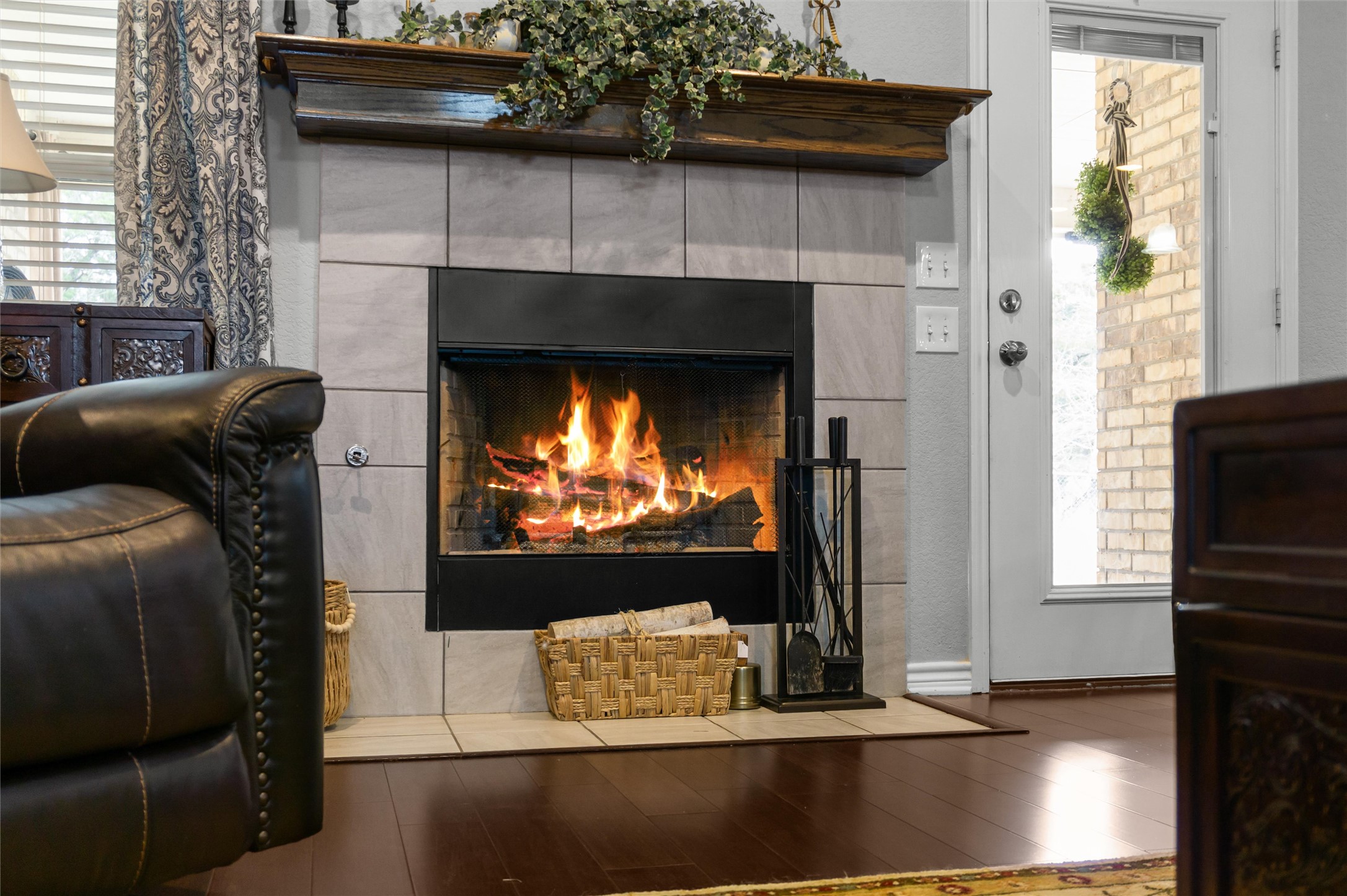 16017 Toby Court Temple, TX 76502 - Photo 5 of 33 a living room with furniture and a fireplace