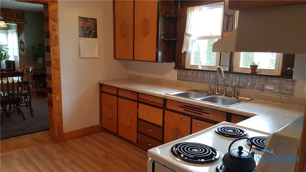 2139 Autokee Street Oregon, OH 43616 - Photo 13 of 26 Gallery Image 13