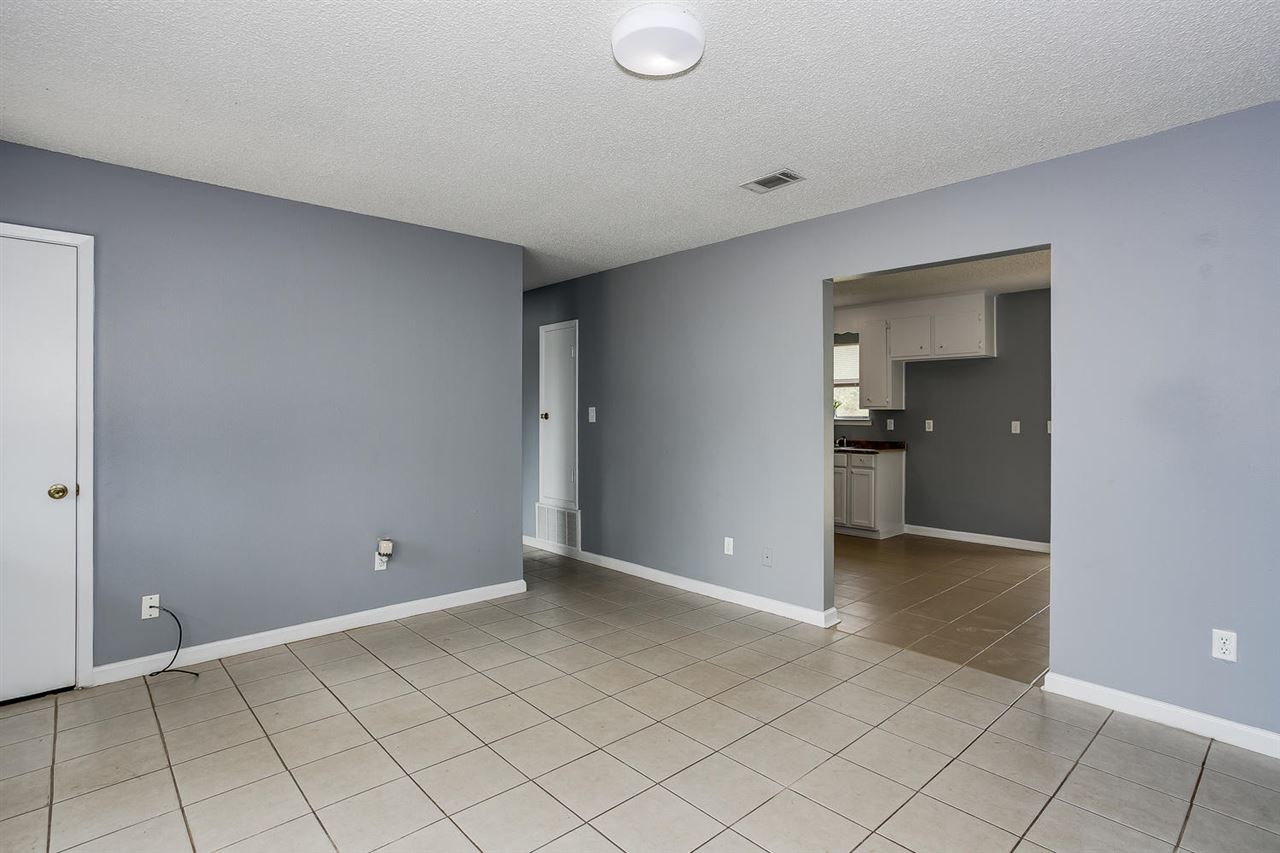 8260 Spicewood Road Pensacola, FL 32526 - Photo 8 of 23 Gallery Image 8