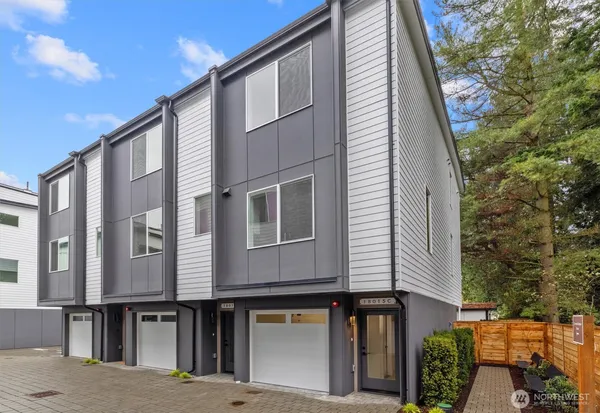 $685,000 | 18015 2nd Avenue Northeast, Unit C, Shoreline, WA 98155