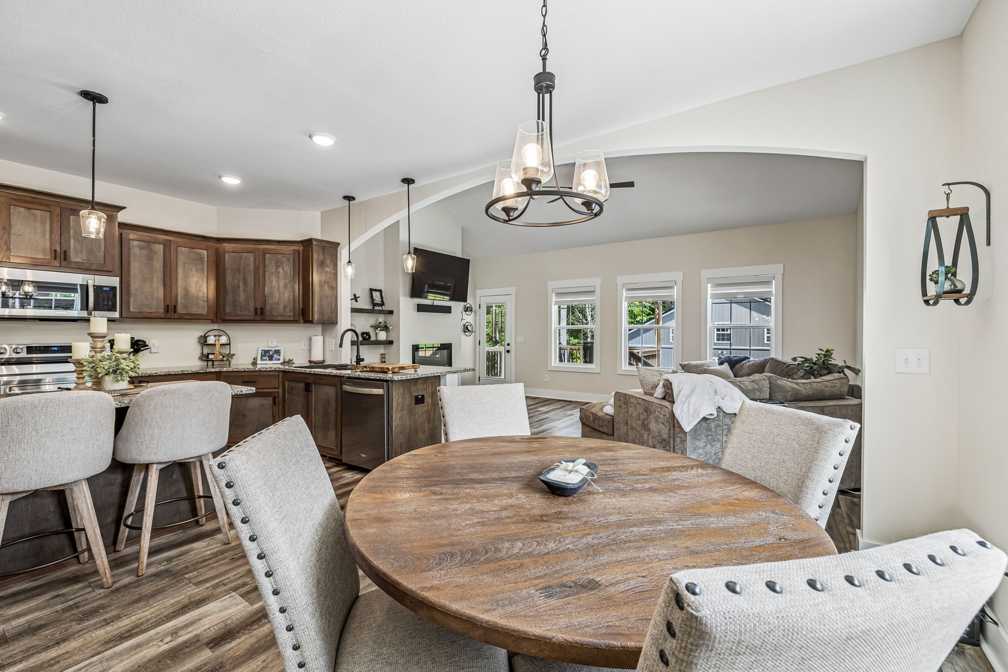 1845 Dinsmore Road Clarksville, TN 37040 - Photo 12 of 36 a view of kitchen with dining table and chairs