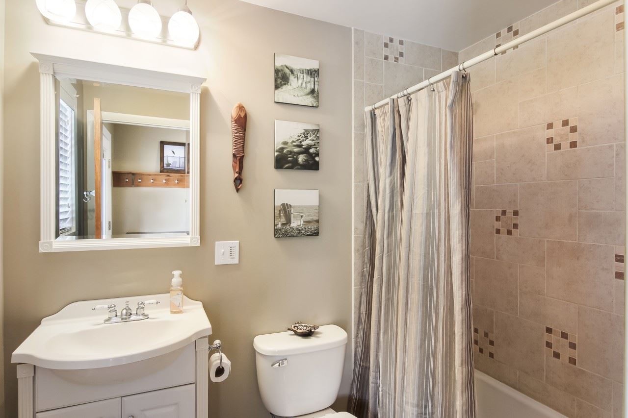 5535 Goodrick Road Traverse City, MI 49684 - Photo 30 of 44 1865720-29.JPG