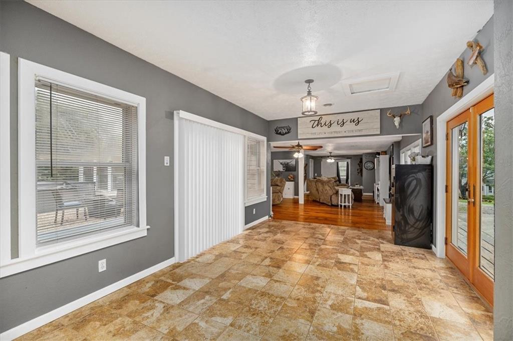 172 Queen Junction Road Butler, PA 16001 - Photo 16 of 38 a view of a hallway with a chandelier