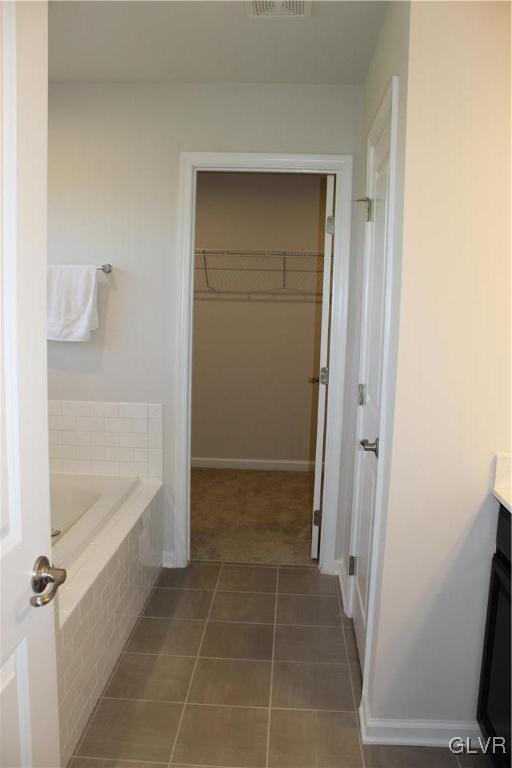 2584 Raya Way Easton, PA 18045 - Photo 28 of 35 a bathroom with a bathtub