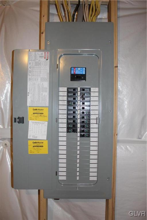 2584 Raya Way Easton, PA 18045 - Photo 33 of 35 a view of a hallway