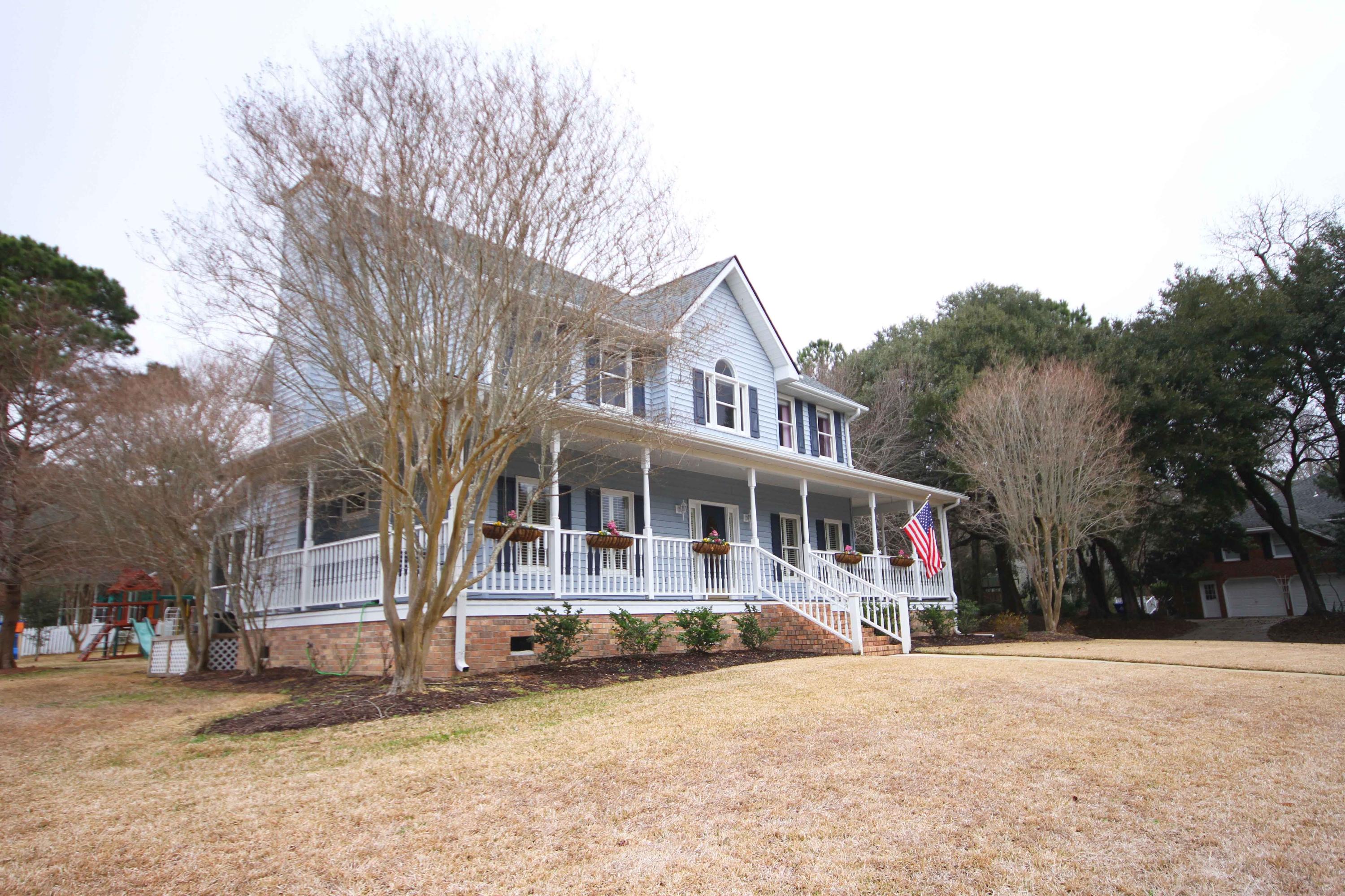 501 Rice Hope Drive Mount Pleasant, SC 29464 - Photo 26 of 32 501 Rice Hope_side yard