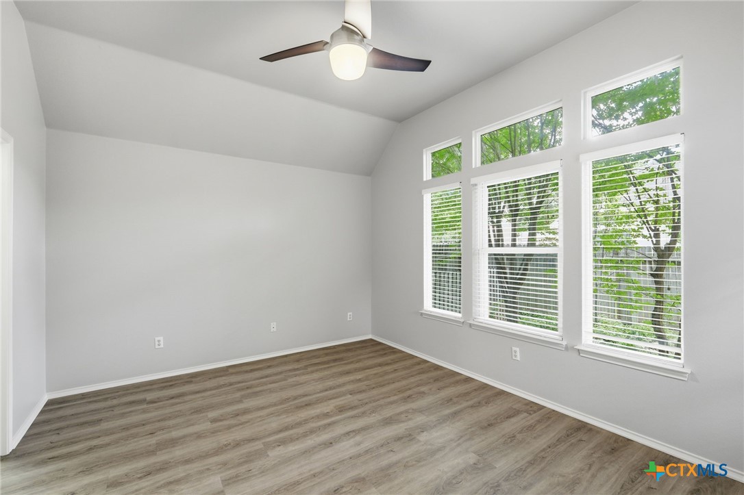 215 Rio Vista Drive Georgetown, TX 78626 - Photo 14 of 27