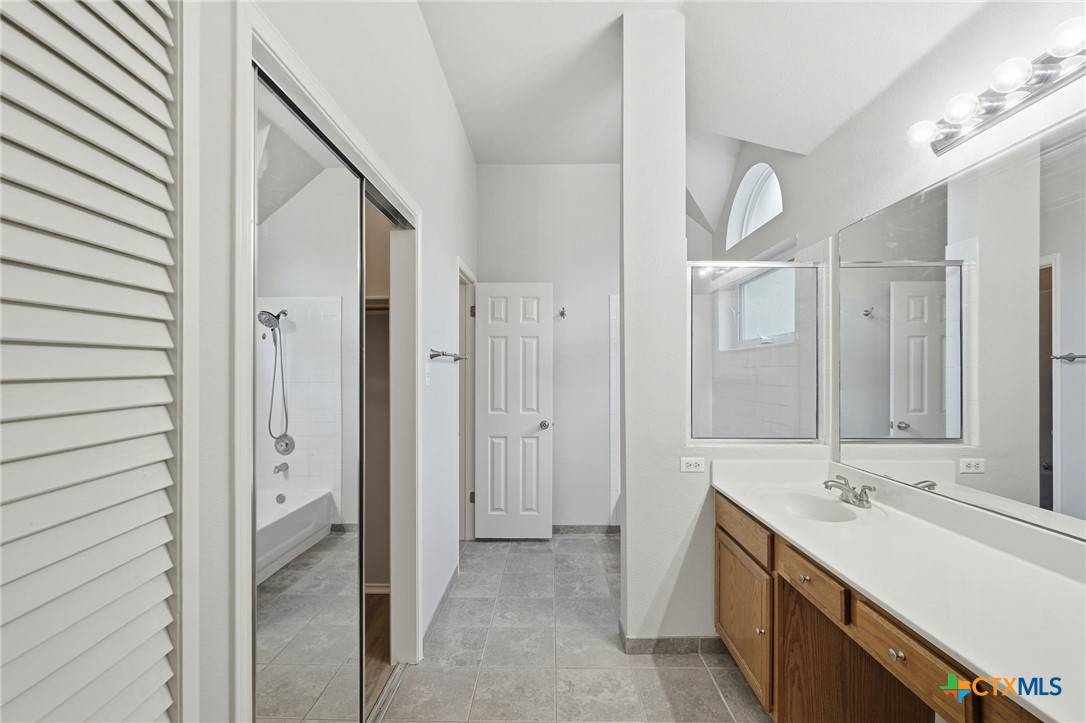 215 Rio Vista Drive Georgetown, TX 78626 - Photo 16 of 27