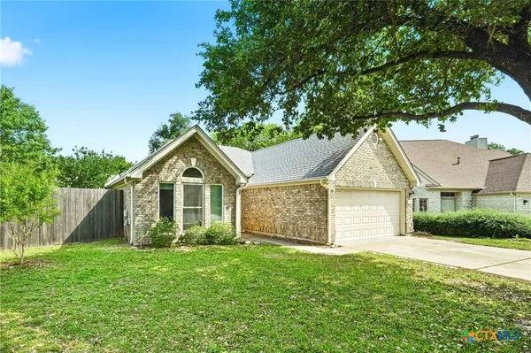 $324,900 | 215 Rio Vista Drive, Georgetown, TX 78626