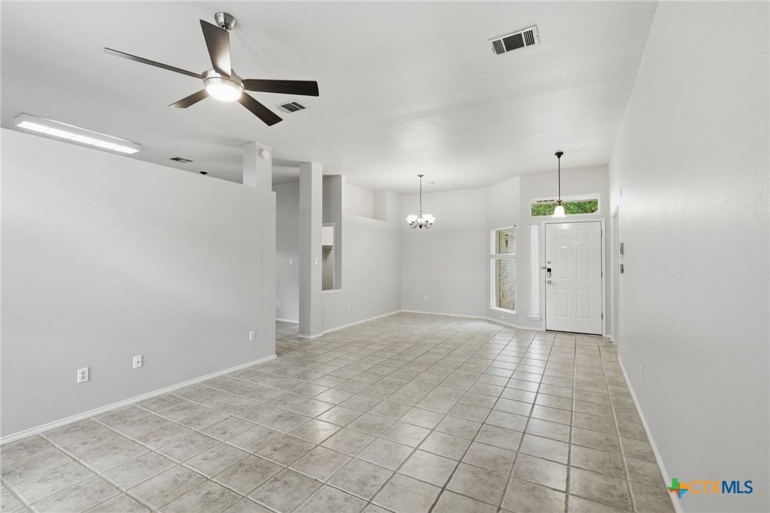 215 Rio Vista Drive Georgetown, TX 78626 - Photo 4 of 27