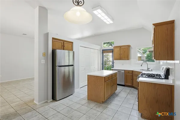 $324,900 | 215 Rio Vista Drive, Georgetown, TX 78626