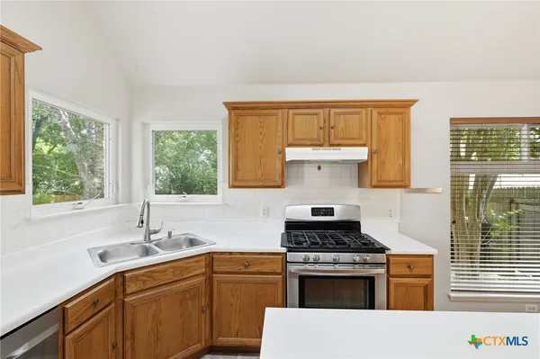 $324,900 | 215 Rio Vista Drive, Georgetown, TX 78626