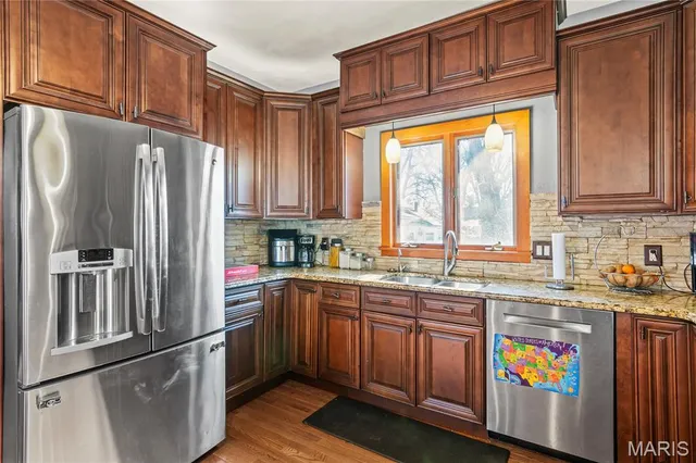 $240,000 | 807 North Metter Avenue, Columbia, IL 62236