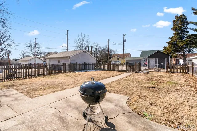 $240,000 | 807 North Metter Avenue, Columbia, IL 62236