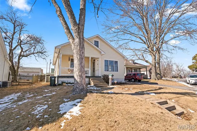 $240,000 | 807 North Metter Avenue, Columbia, IL 62236