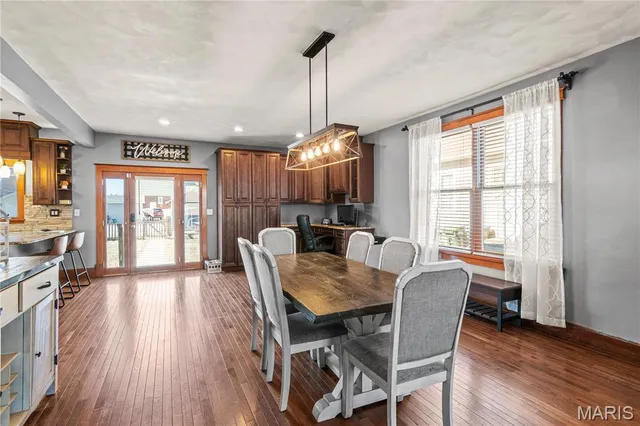 $240,000 | 807 North Metter Avenue, Columbia, IL 62236