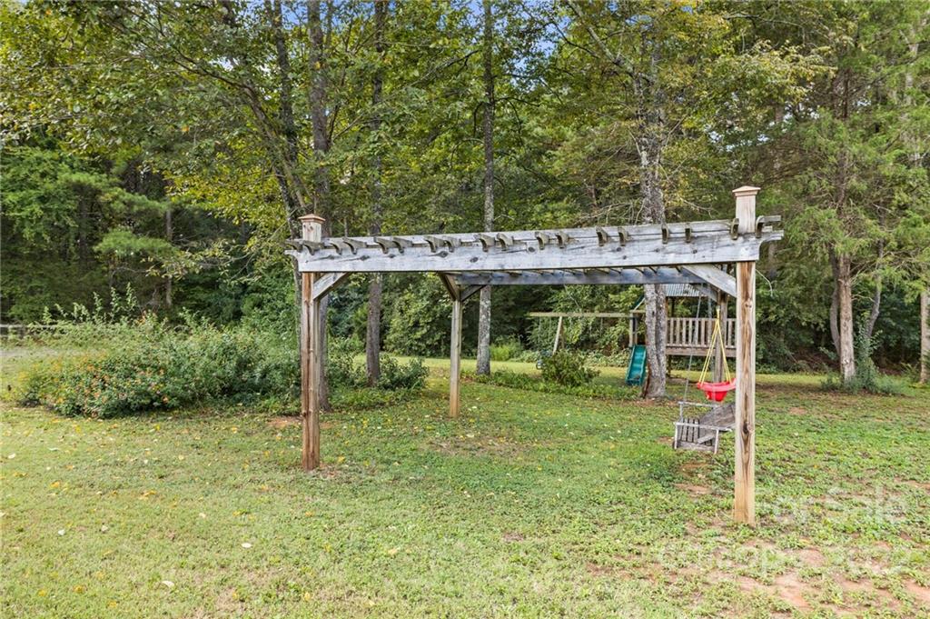 370 West Mt Gallant Road York, SC 29745 - Photo 8 of 35 Gallery Image 8