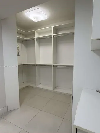 $4,500 | 20281 East Country Club Drive, Unit 611, Aventura, FL 33180