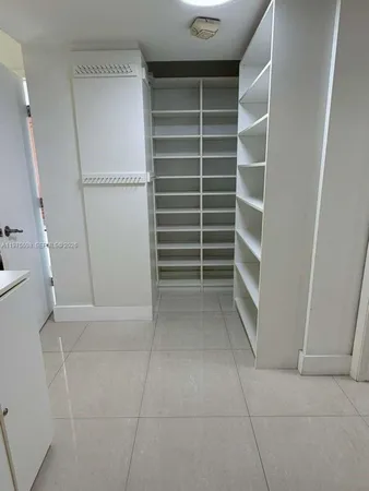 $4,500 | 20281 East Country Club Drive, Unit 611, Aventura, FL 33180