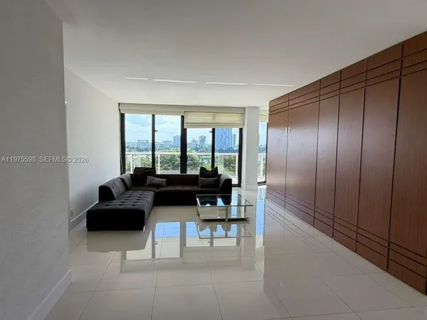 $4,850 | 20281 East Country Club Drive, Unit 611, Aventura, FL 33180